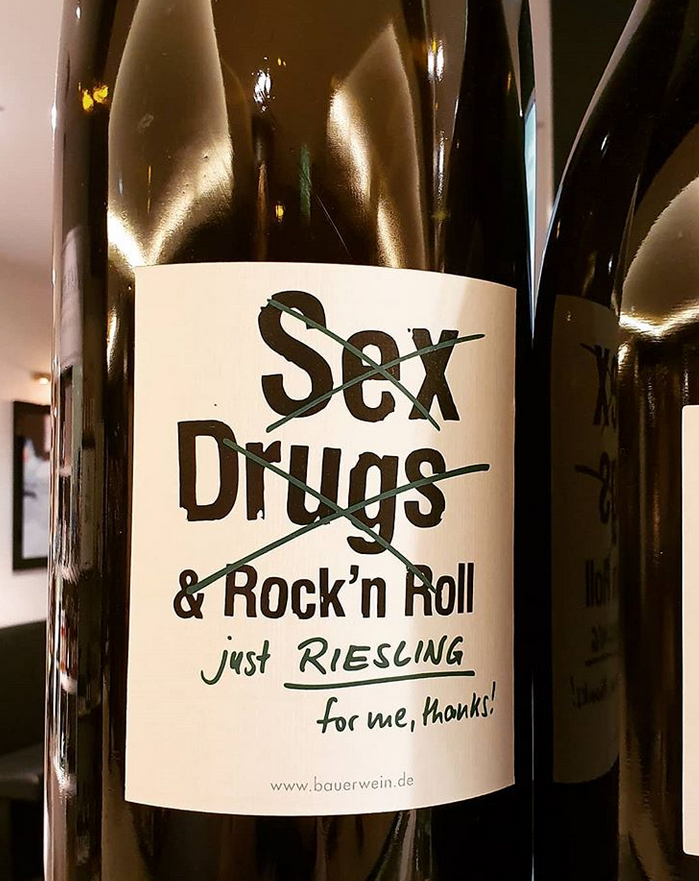 alt="Wine Mania Riesling"